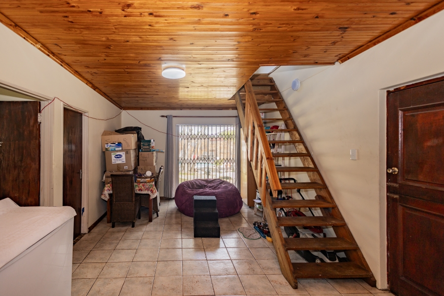 5 Bedroom Property for Sale in Ruyterwacht Western Cape